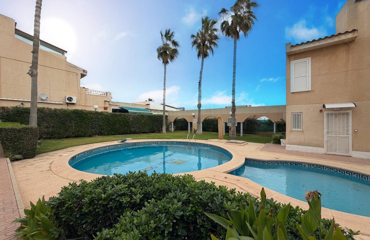 Resale - Apartment - Torrevieja - Los Locos