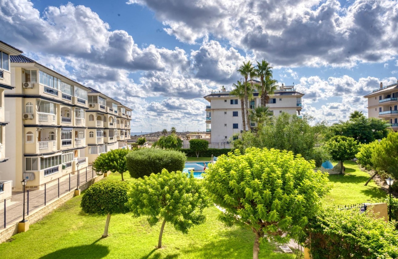 Resale - Apartment - Torrevieja - Parque Acuático - Sector 25