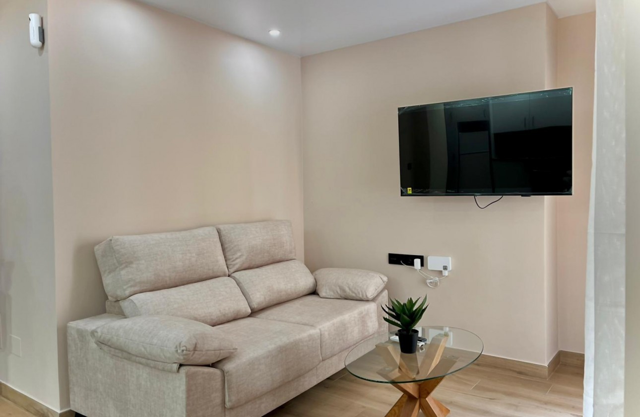 Resale - Apartment - Torrevieja - Parque las naciones