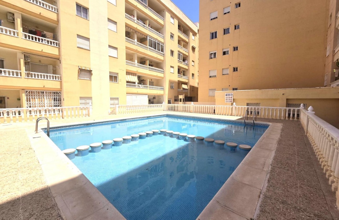 Resale - Apartment - Torrevieja - Parque las naciones