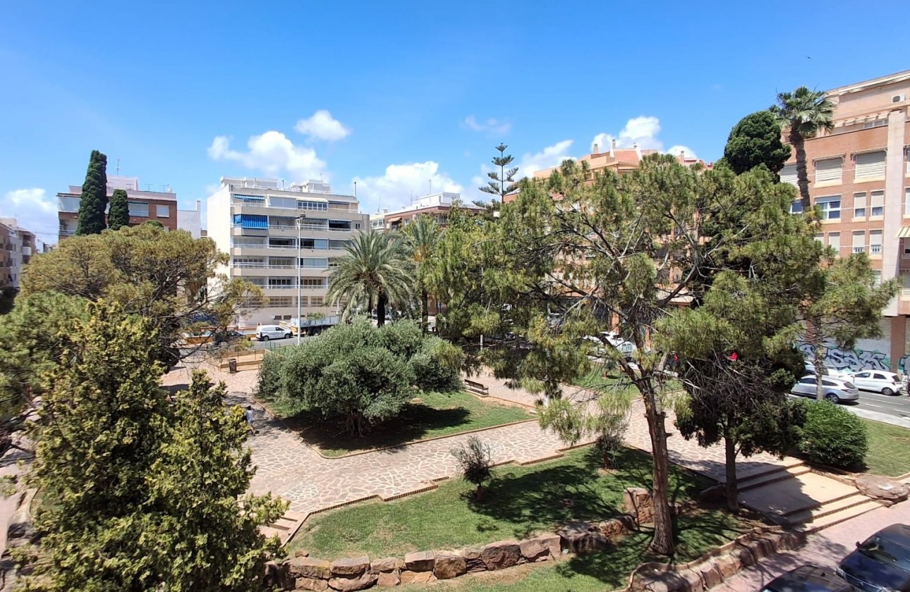 Resale - Apartment - Torrevieja - Playa de El Cura