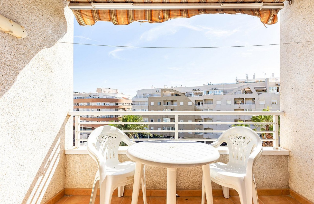 Resale - Apartment - Torrevieja - Playa de los locos