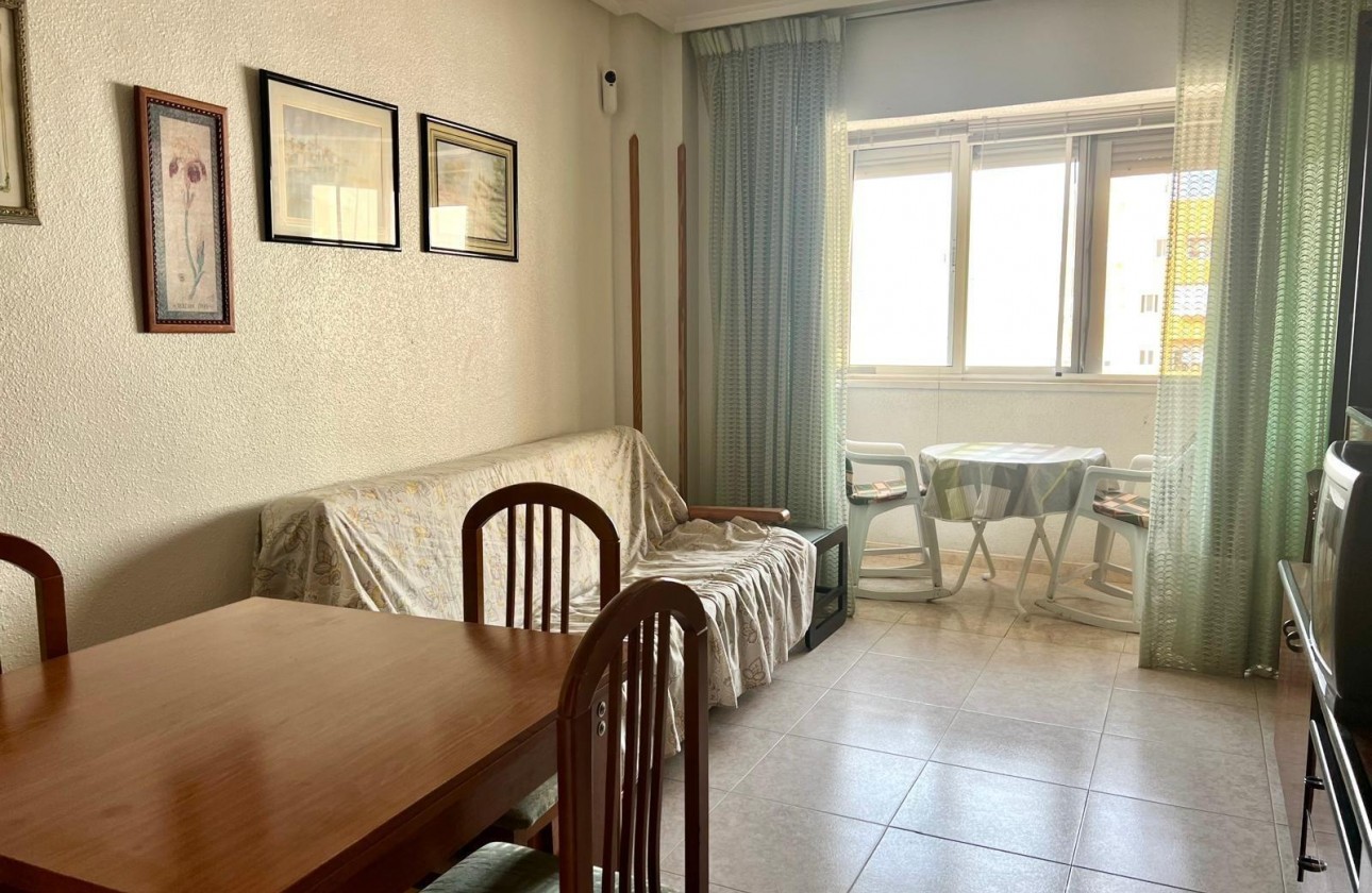 Resale - Apartment - Torrevieja - Playa de los locos