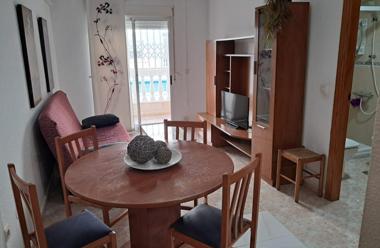 Resale - Apartment - Torrevieja - Playa de los locos