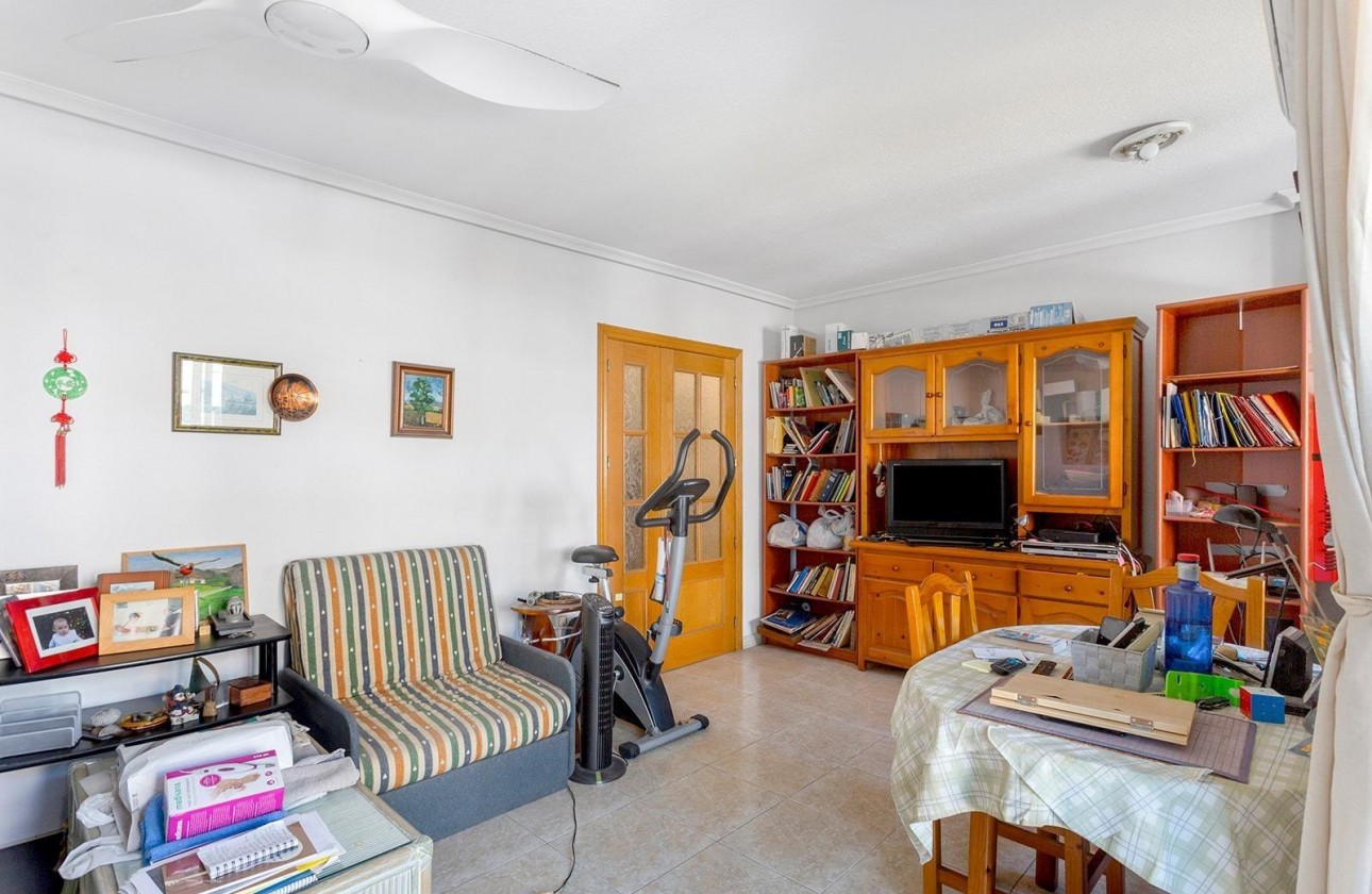 Resale - Apartment - Torrevieja - Playa de los locos