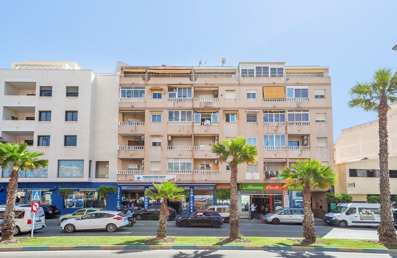 Resale - Apartment - Torrevieja - Playa de los locos
