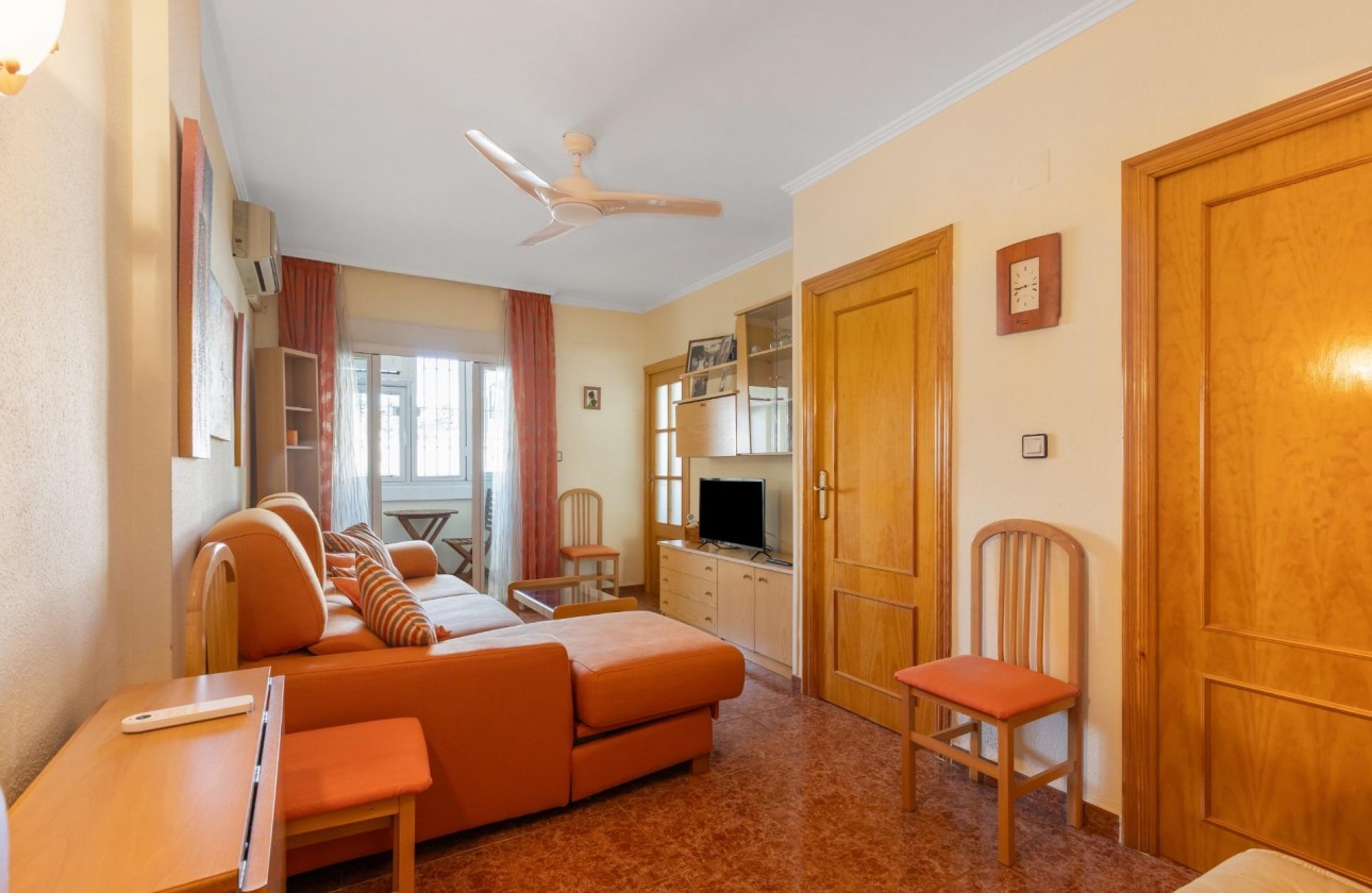 Resale - Apartment - Torrevieja - Playa de los locos