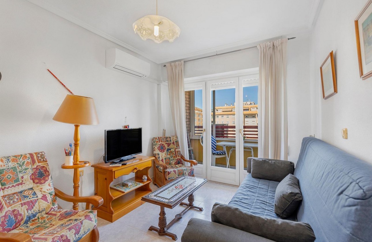 Resale - Apartment - Torrevieja - Playa de los locos