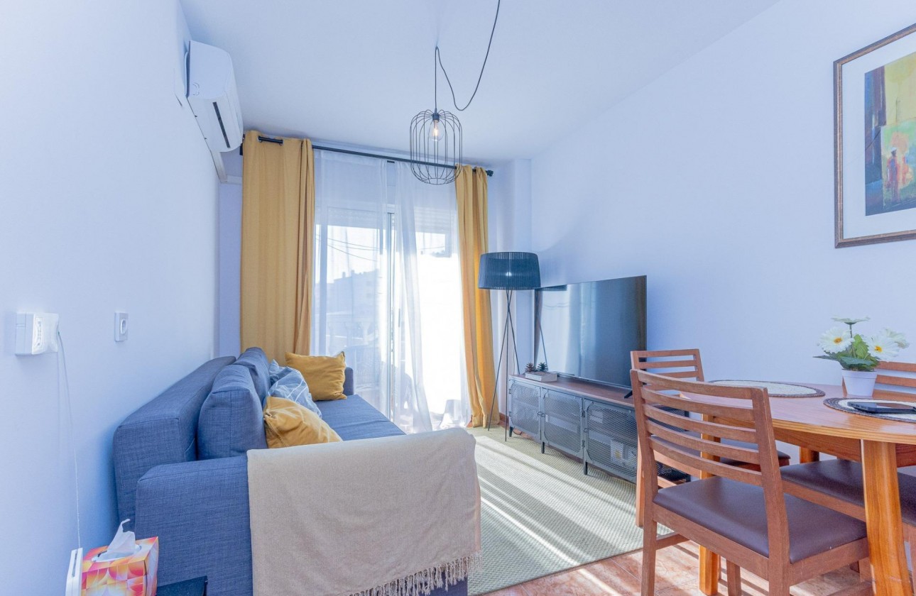 Resale - Apartment - Torrevieja - Playa de los locos