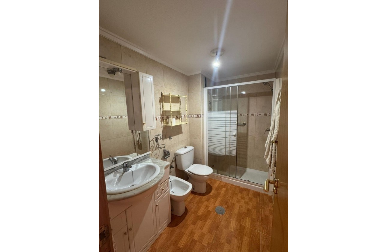 Resale - Apartment - Torrevieja - Playa de los locos