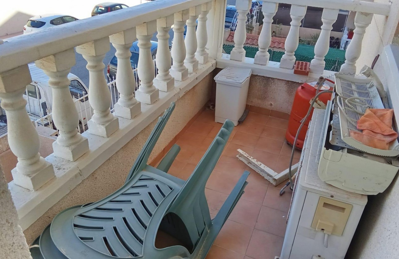 Resale - Apartment - Torrevieja - Playa de los locos