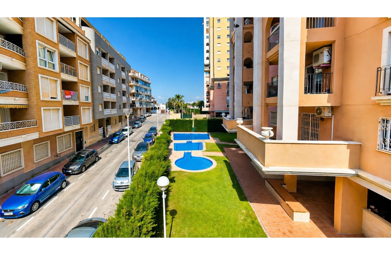 Resale - Apartment - Torrevieja - Playa de los Locos