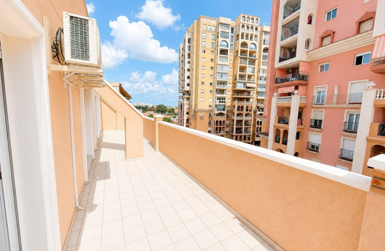 Resale - Apartment - Torrevieja - Playa de los locos