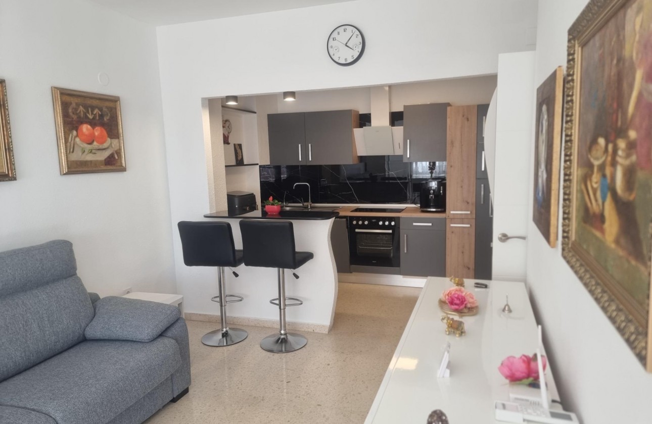 Resale - Apartment - Torrevieja - Playa de los Locos
