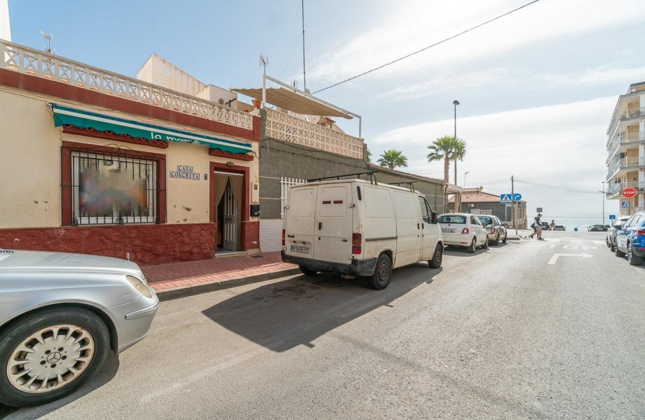 Resale - Apartment - Torrevieja - Playa de los Naufragos