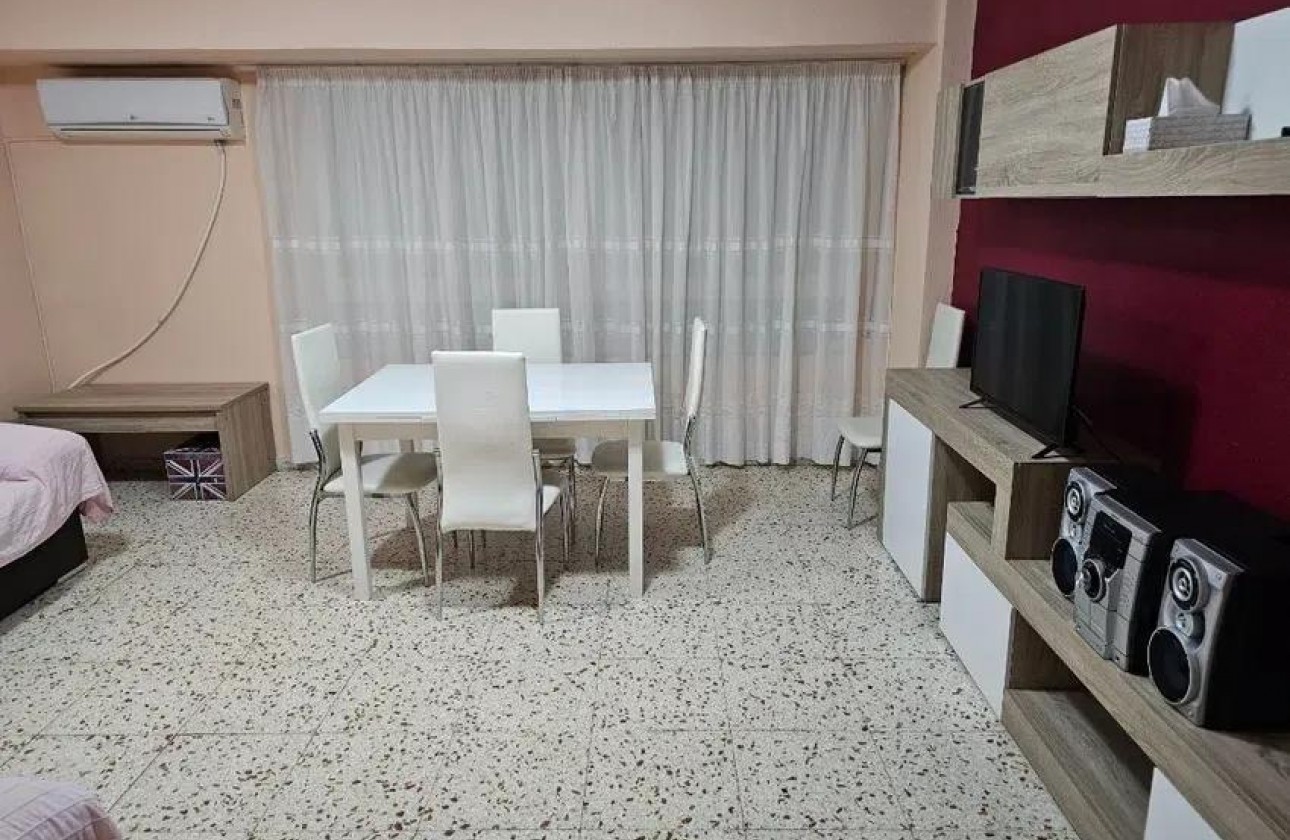 Resale - Apartment - Torrevieja - Playa del cura