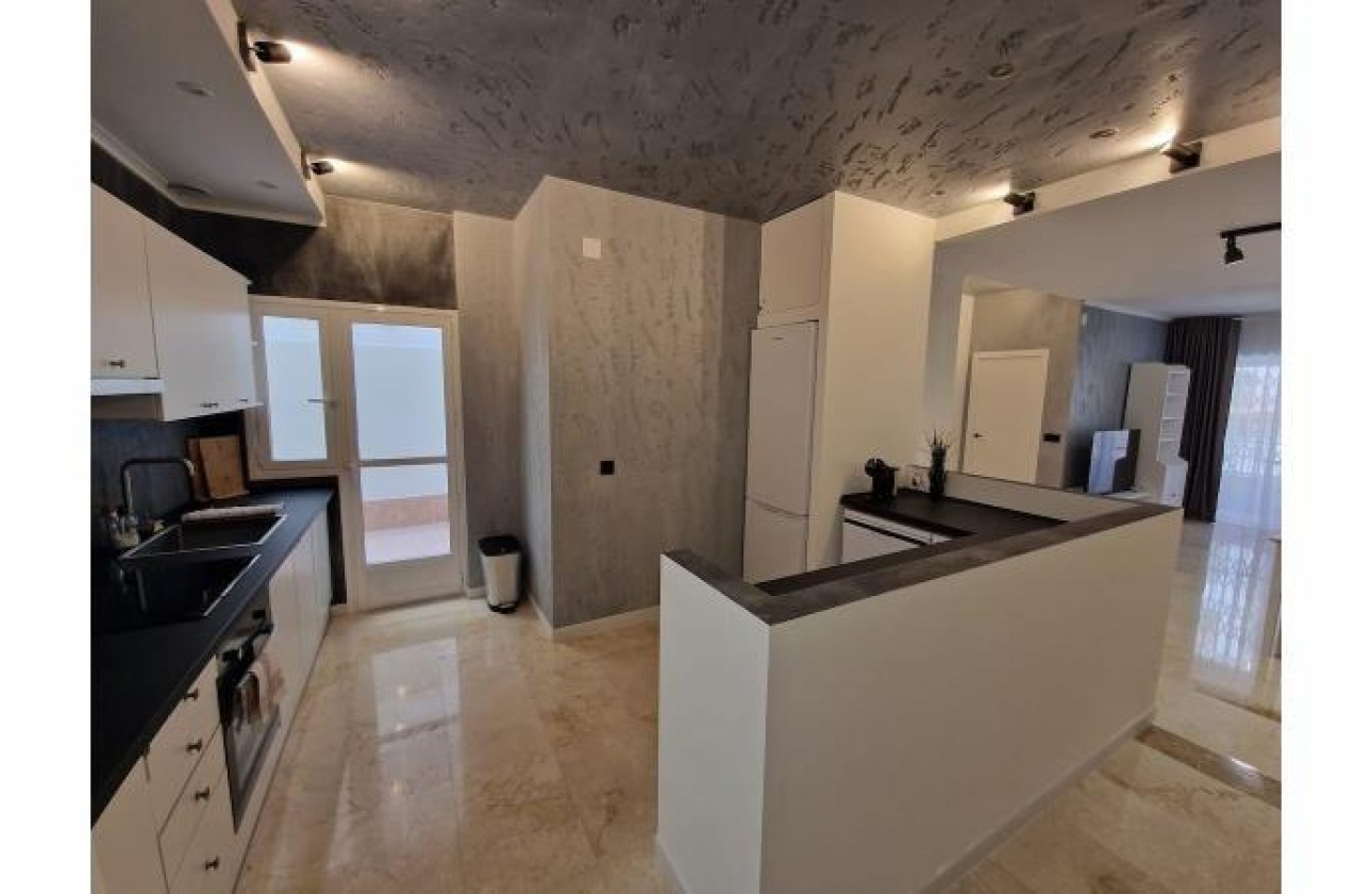 Resale - Apartment - Torrevieja - Playa del cura