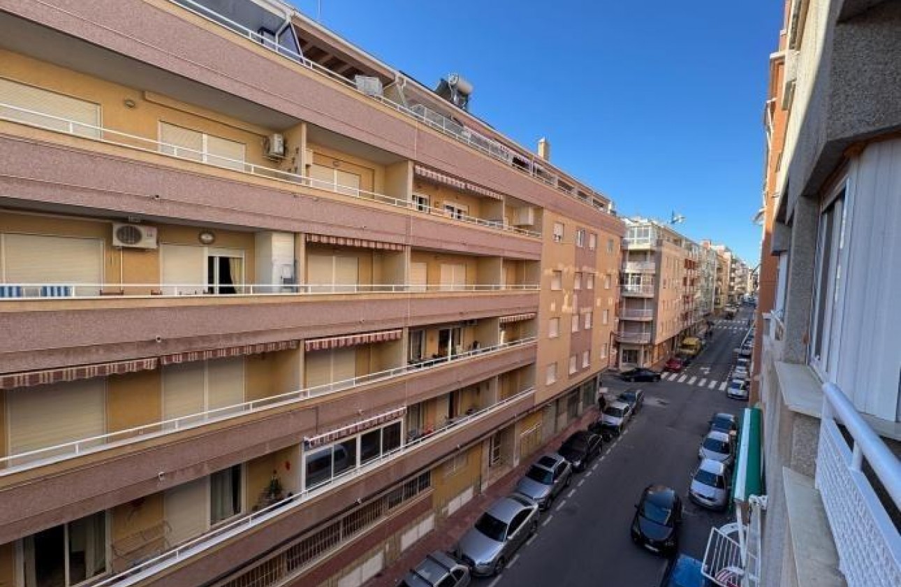 Resale - Apartment - Torrevieja - Playa del cura