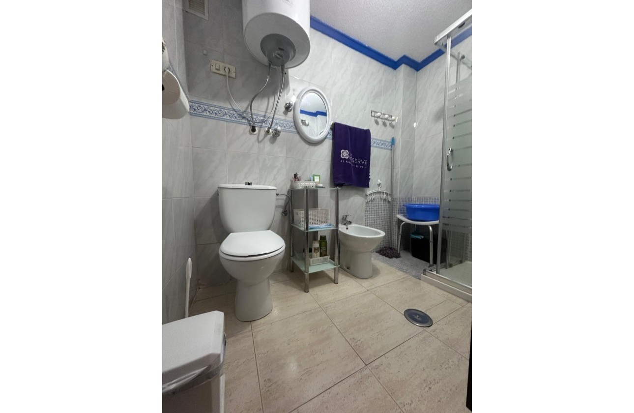 Resale - Apartment - Torrevieja - Playa del cura