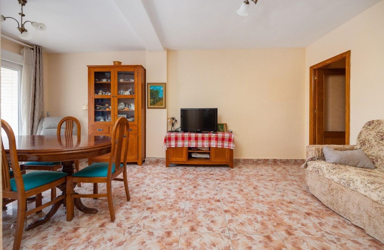 Resale - Apartment - Torrevieja - Playa del cura