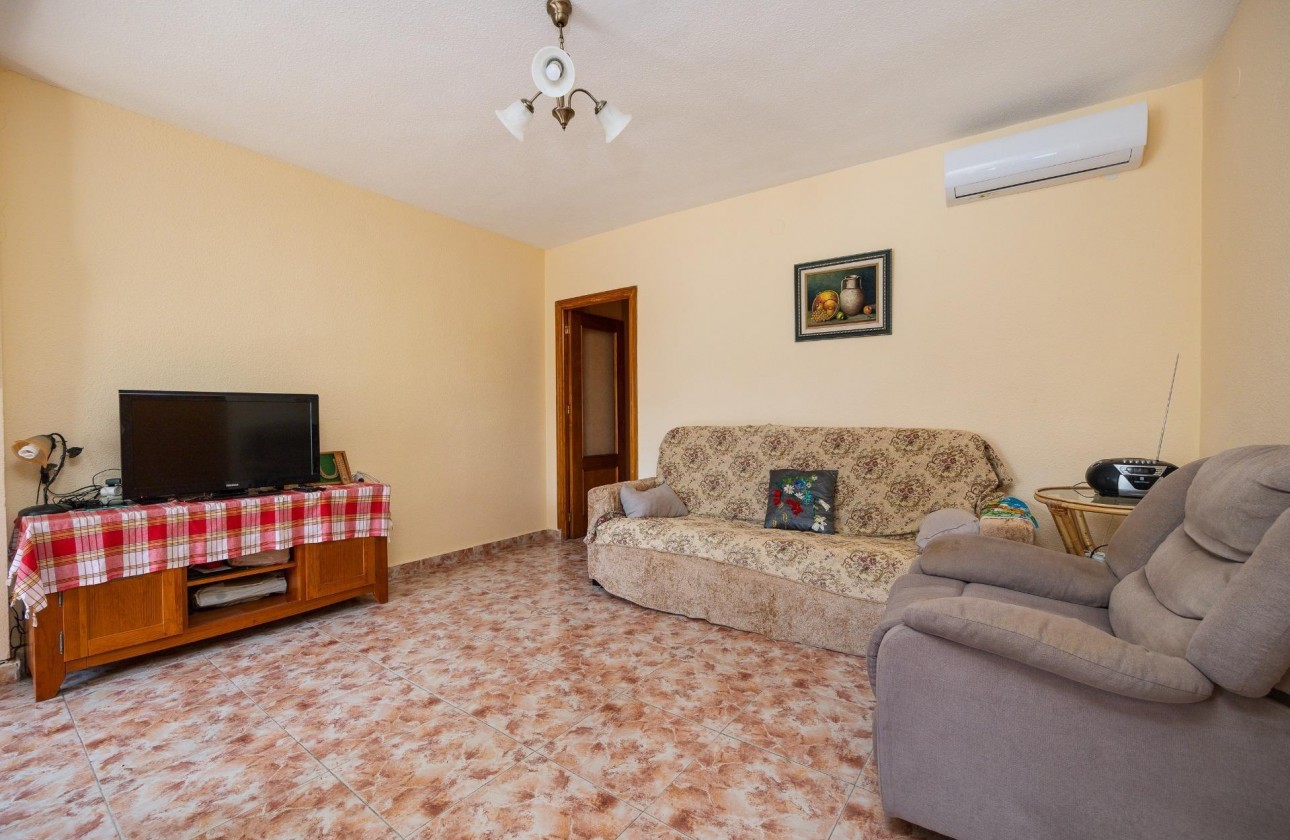 Resale - Apartment - Torrevieja - Playa del cura