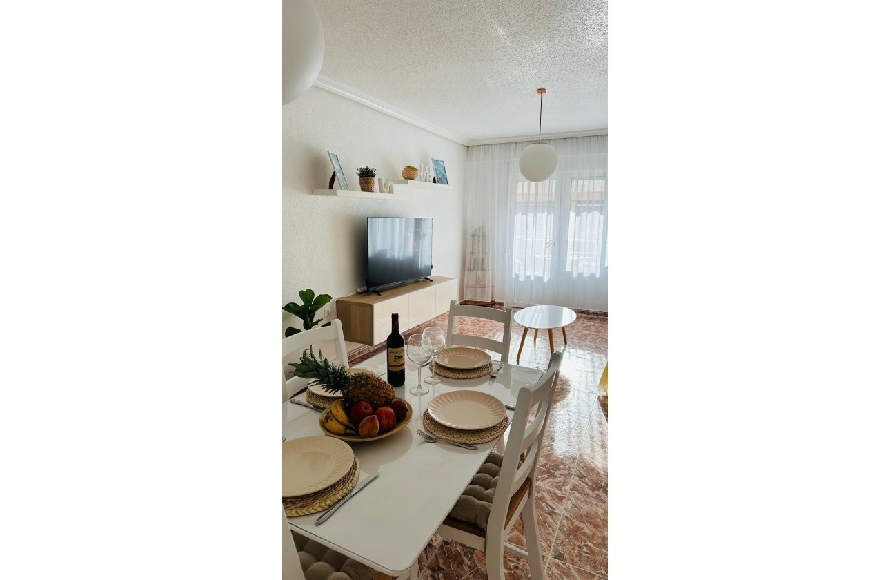 Resale - Apartment - Torrevieja - Playa del cura