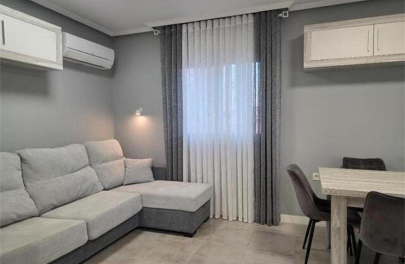 Resale - Apartment - Torrevieja - Playa del cura