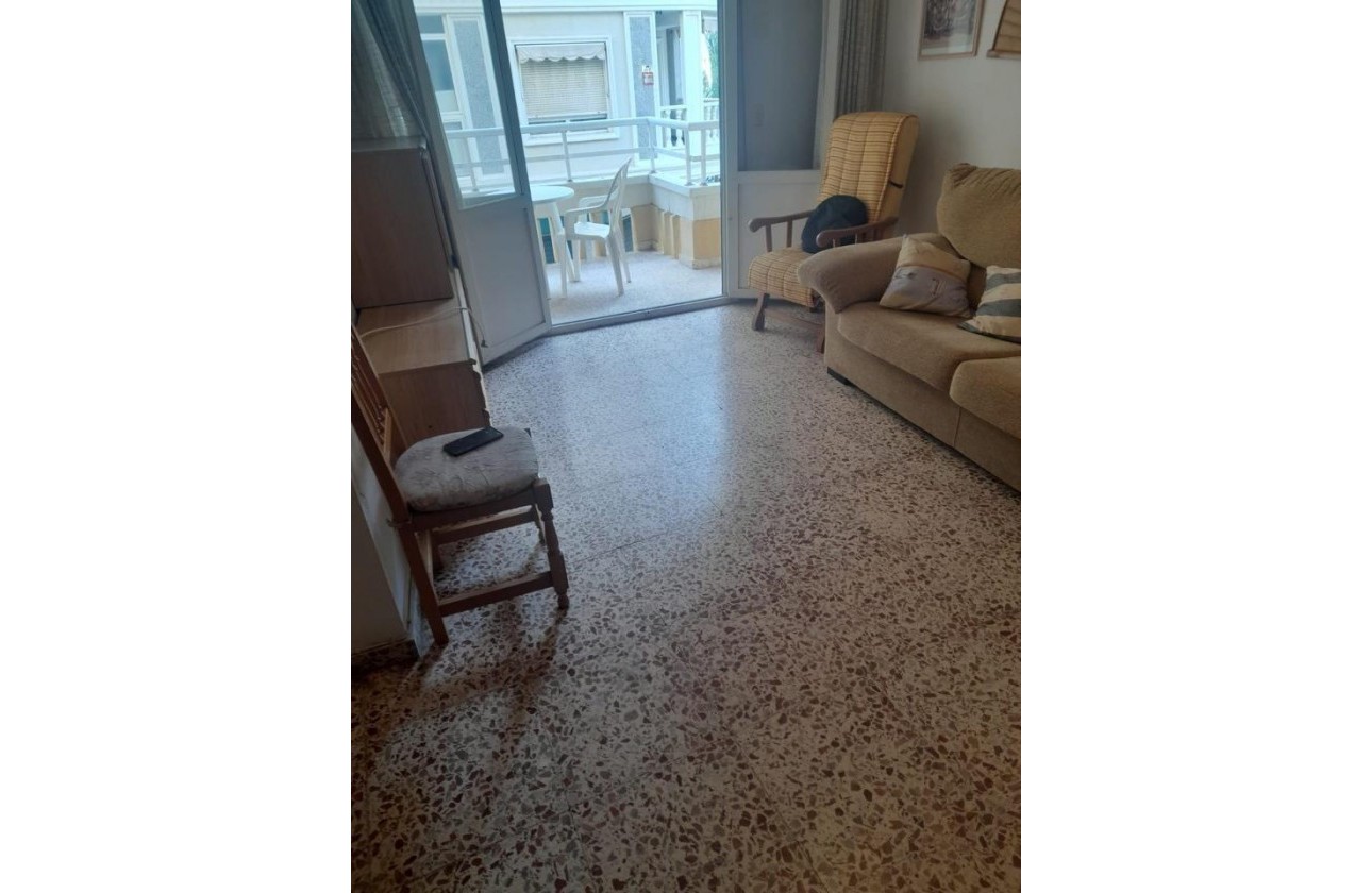 Resale - Apartment - Torrevieja - Playa del cura