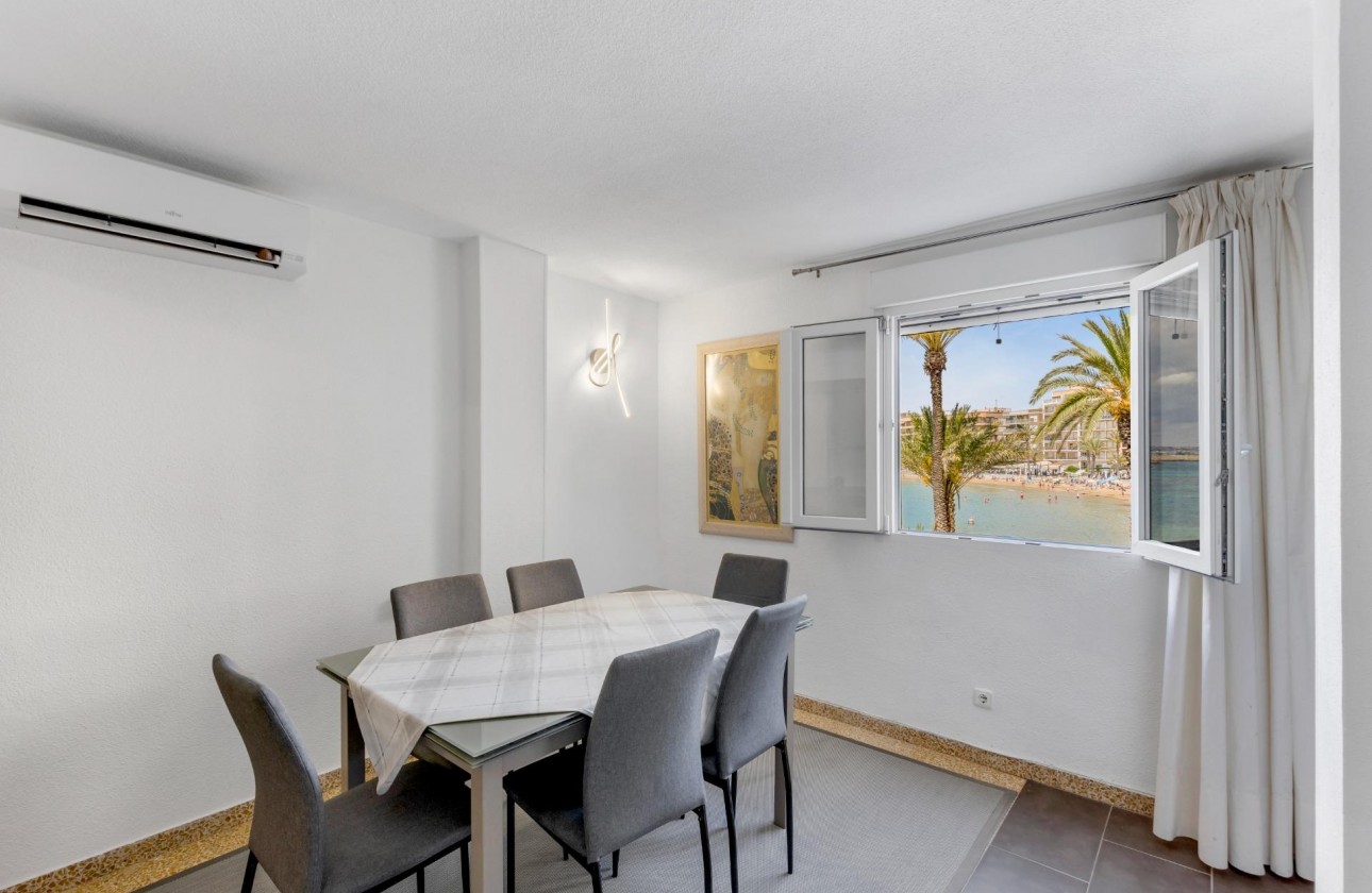 Resale - Apartment - Torrevieja - Playa del cura