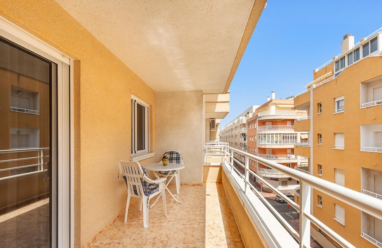 Resale - Apartment - Torrevieja - Playa del cura