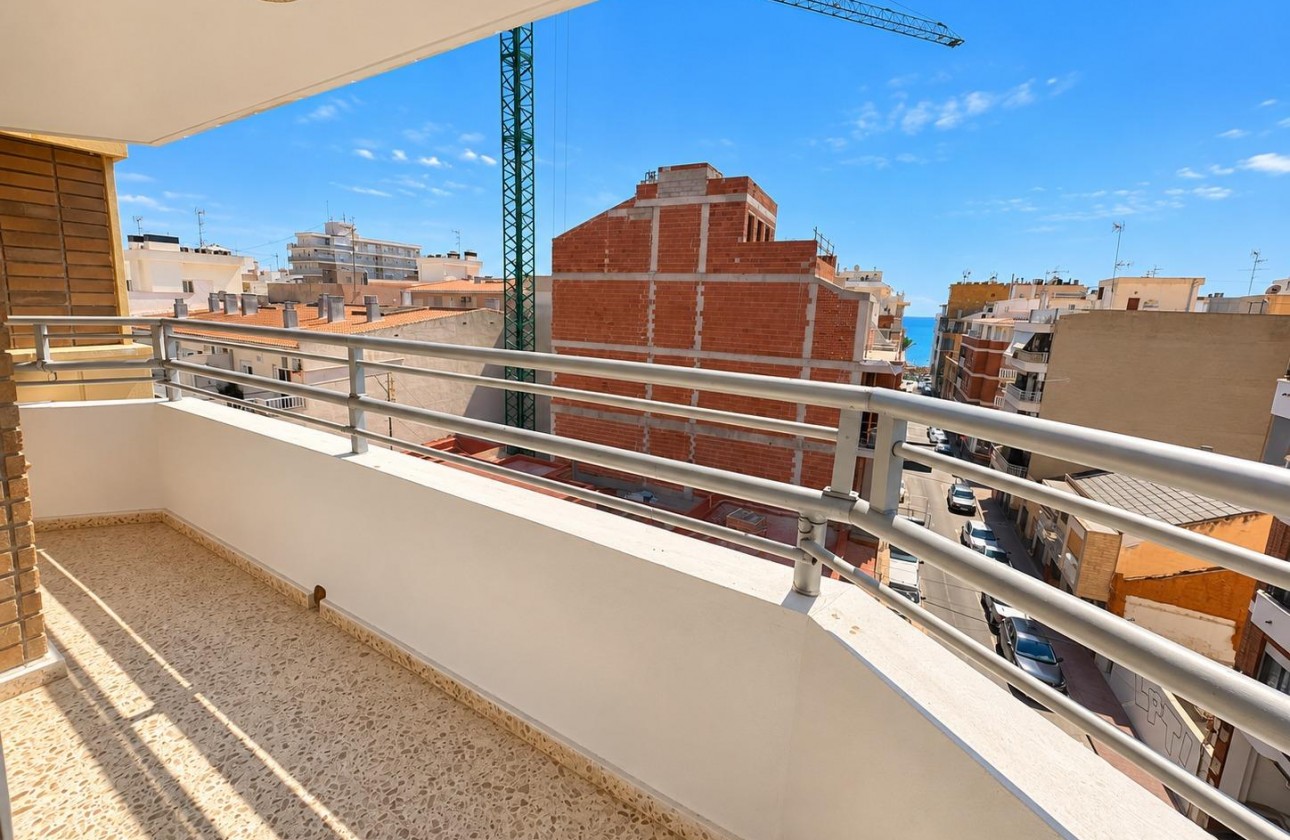 Resale - Apartment - Torrevieja - Playa del cura