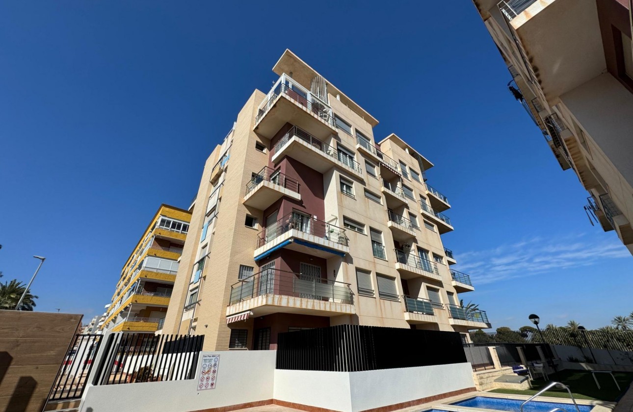 Resale - Apartment - Torrevieja - Punta prima