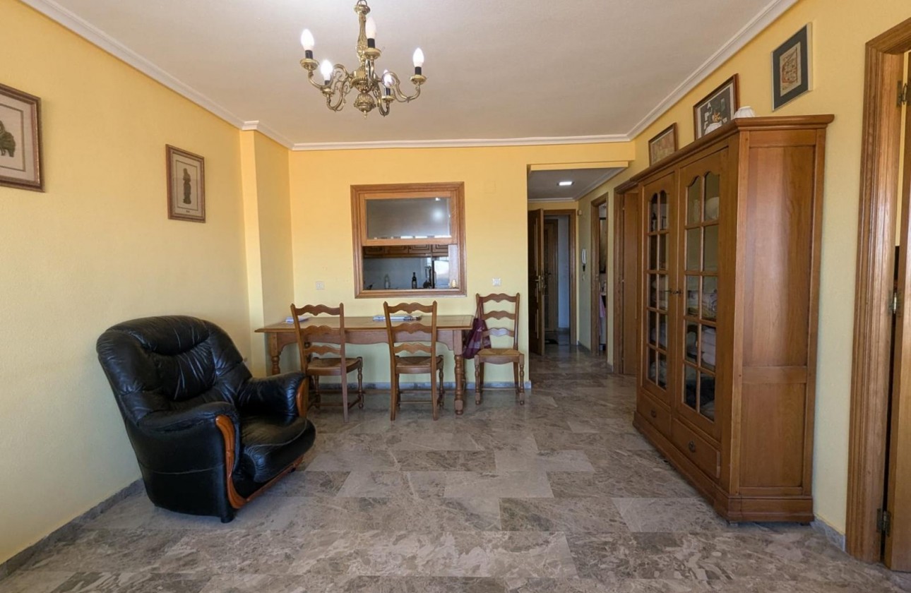 Resale - Apartment - Torrevieja - Punta Prima