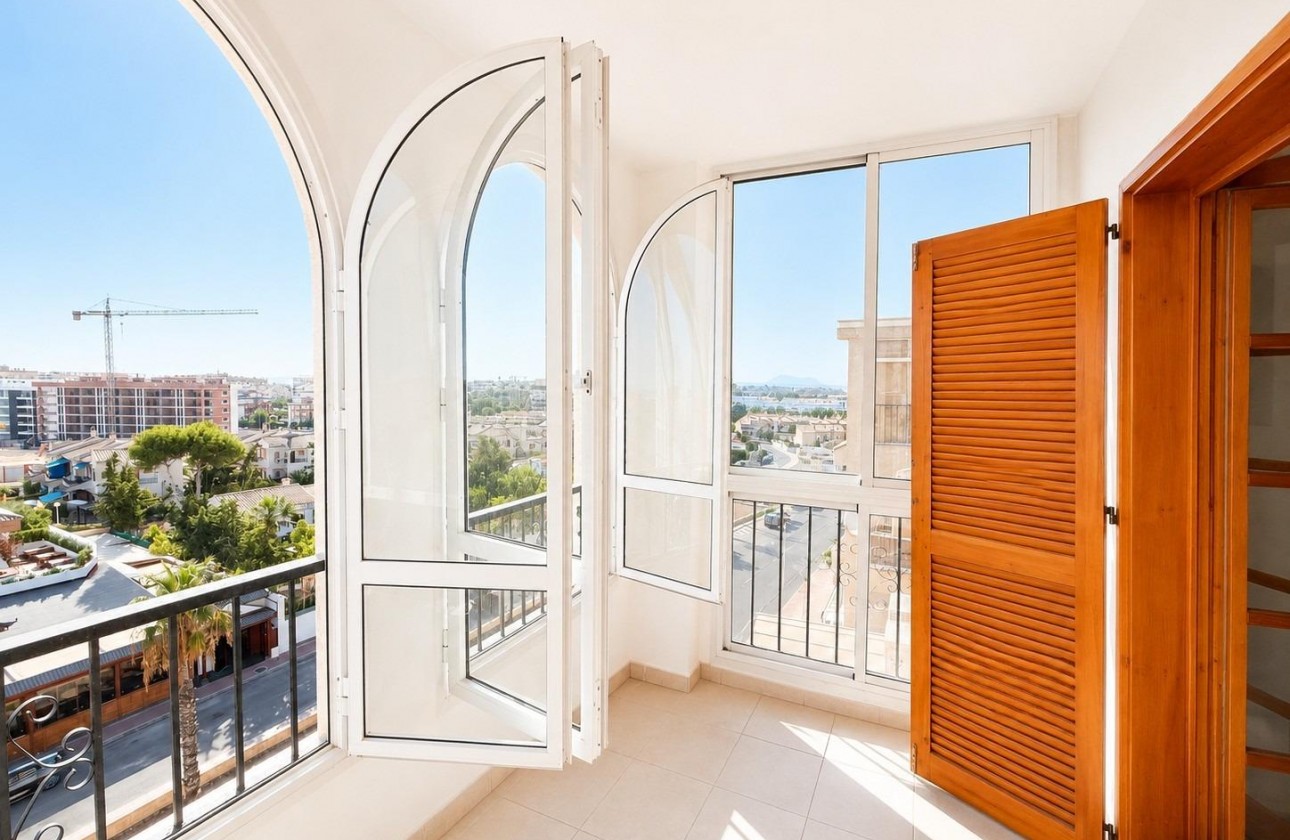 Resale - Apartment - Torrevieja - Torre del moro