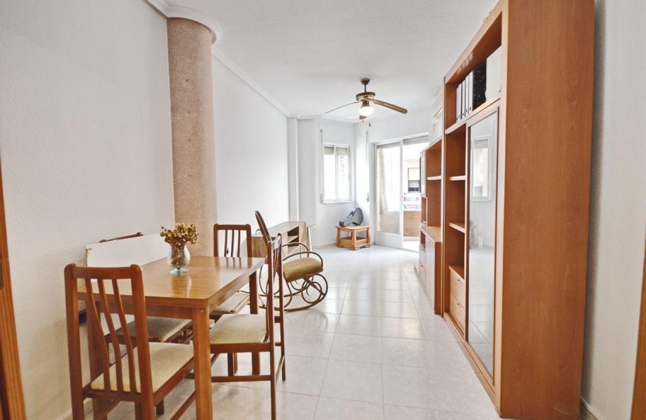 Resale - Apartment - Torrevieja - torrevieja