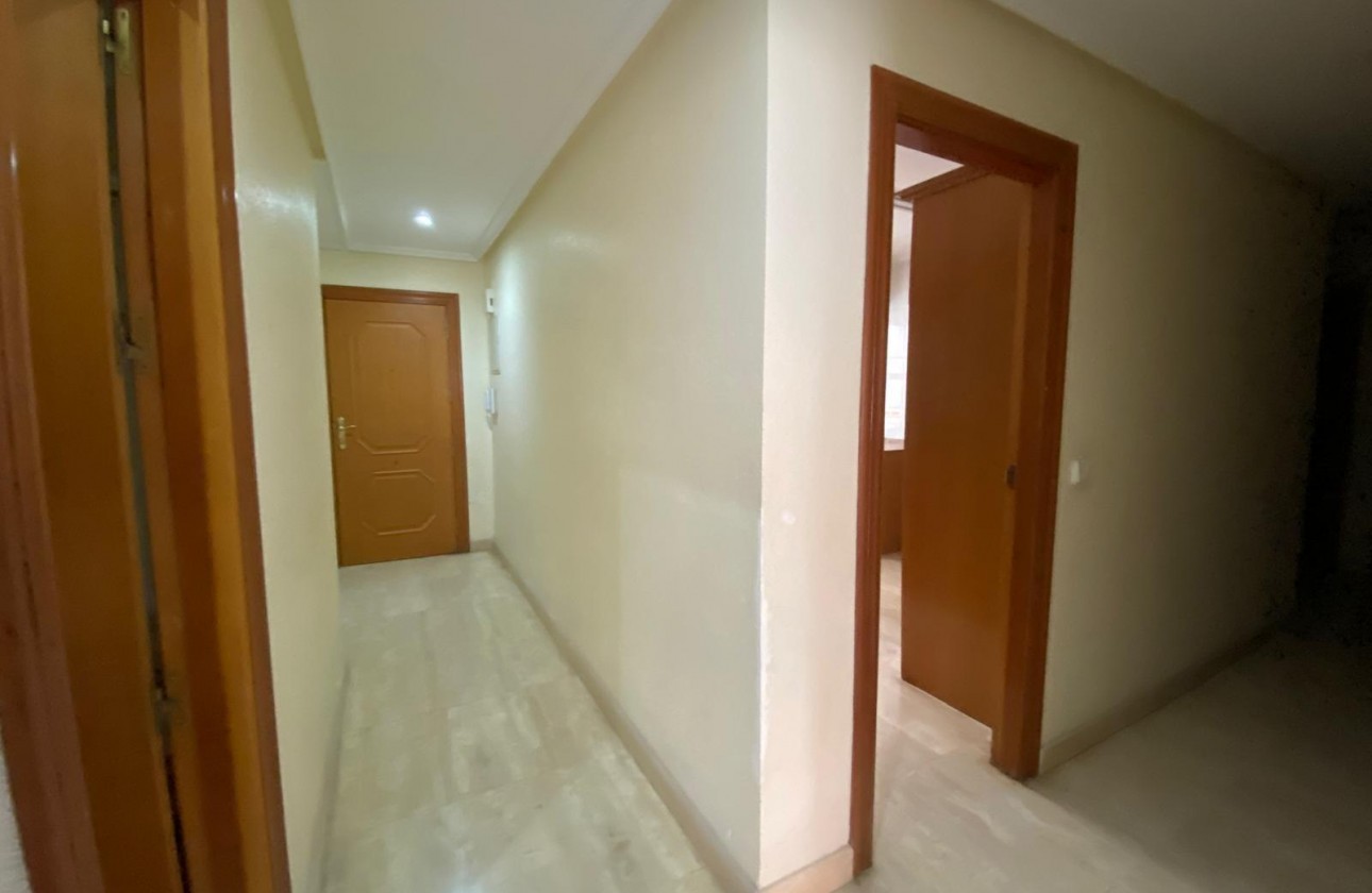 Resale - Apartment - Torrevieja - torrevieja