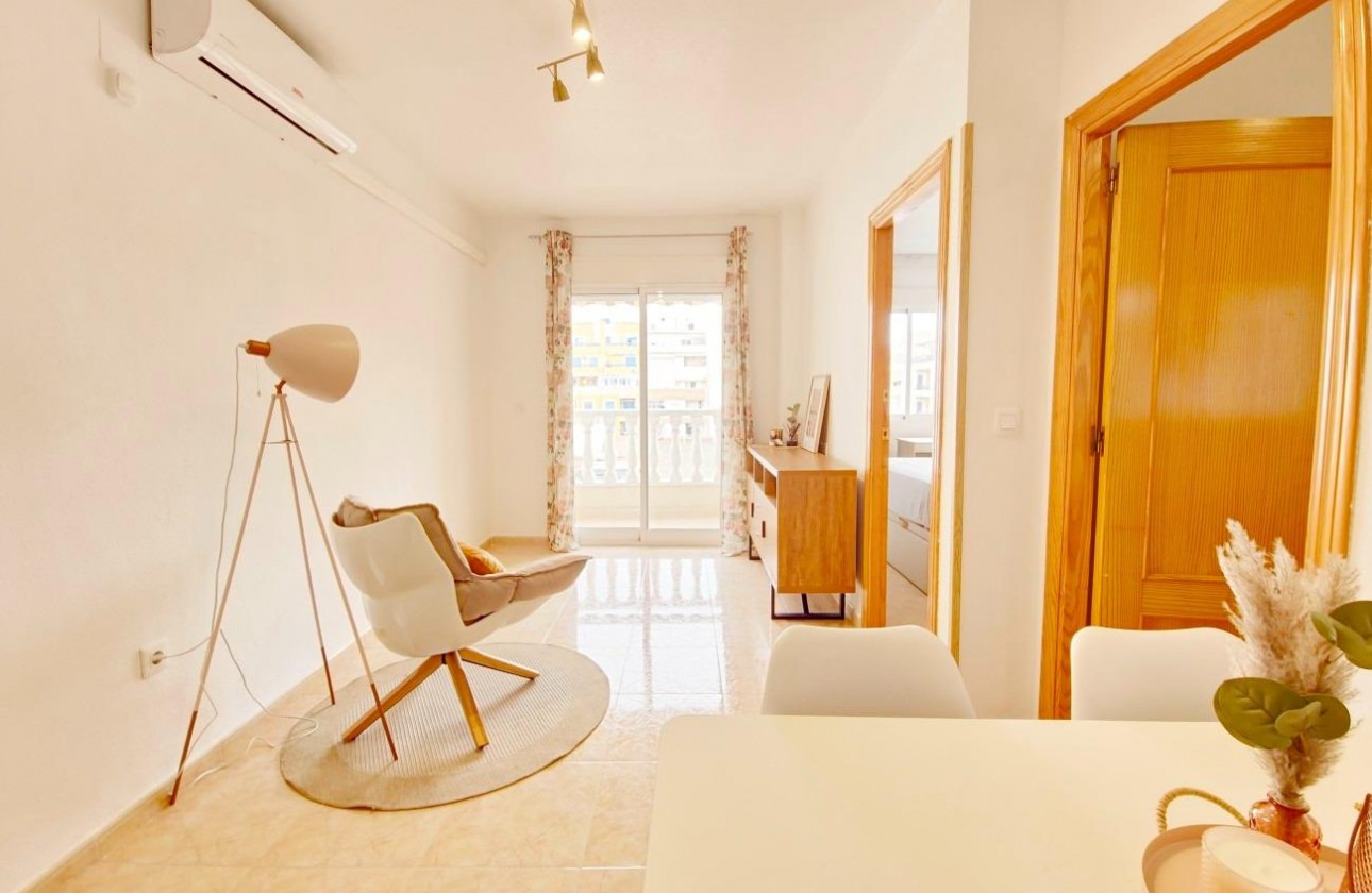 Resale - Apartment - Torrevieja - torrevieja