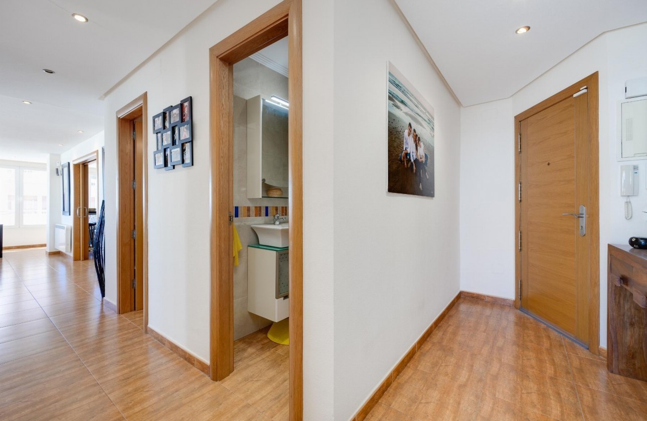Resale - Apartment - Torrevieja - torrevieja