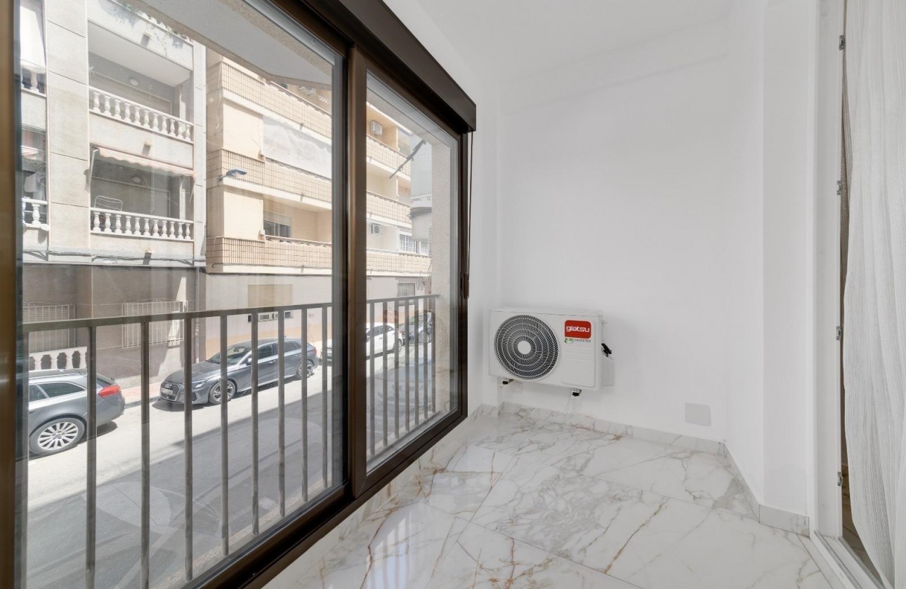Resale - Apartment - Torrevieja - torrevieja