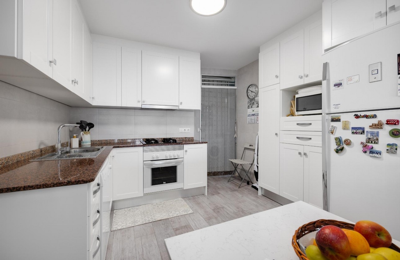 Resale - Apartment - Torrevieja - torrevieja