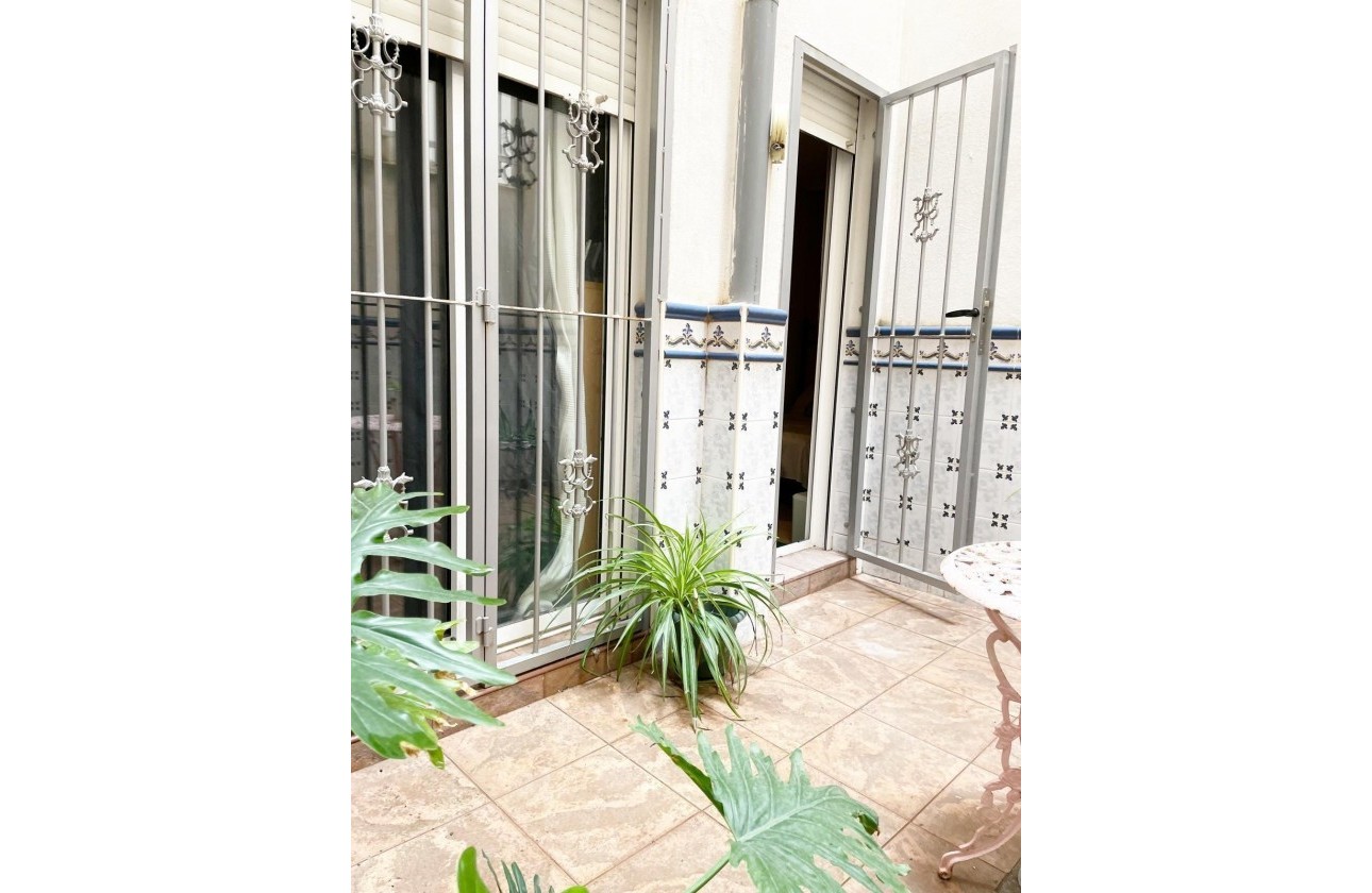 Resale - Apartment - Torrevieja - torrevieja