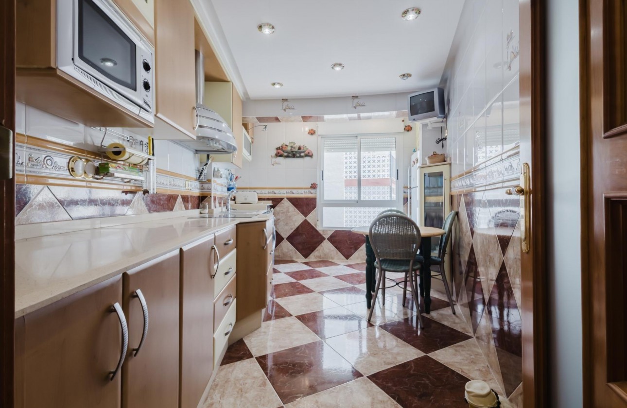 Resale - Apartment - Torrevieja - torrevieja