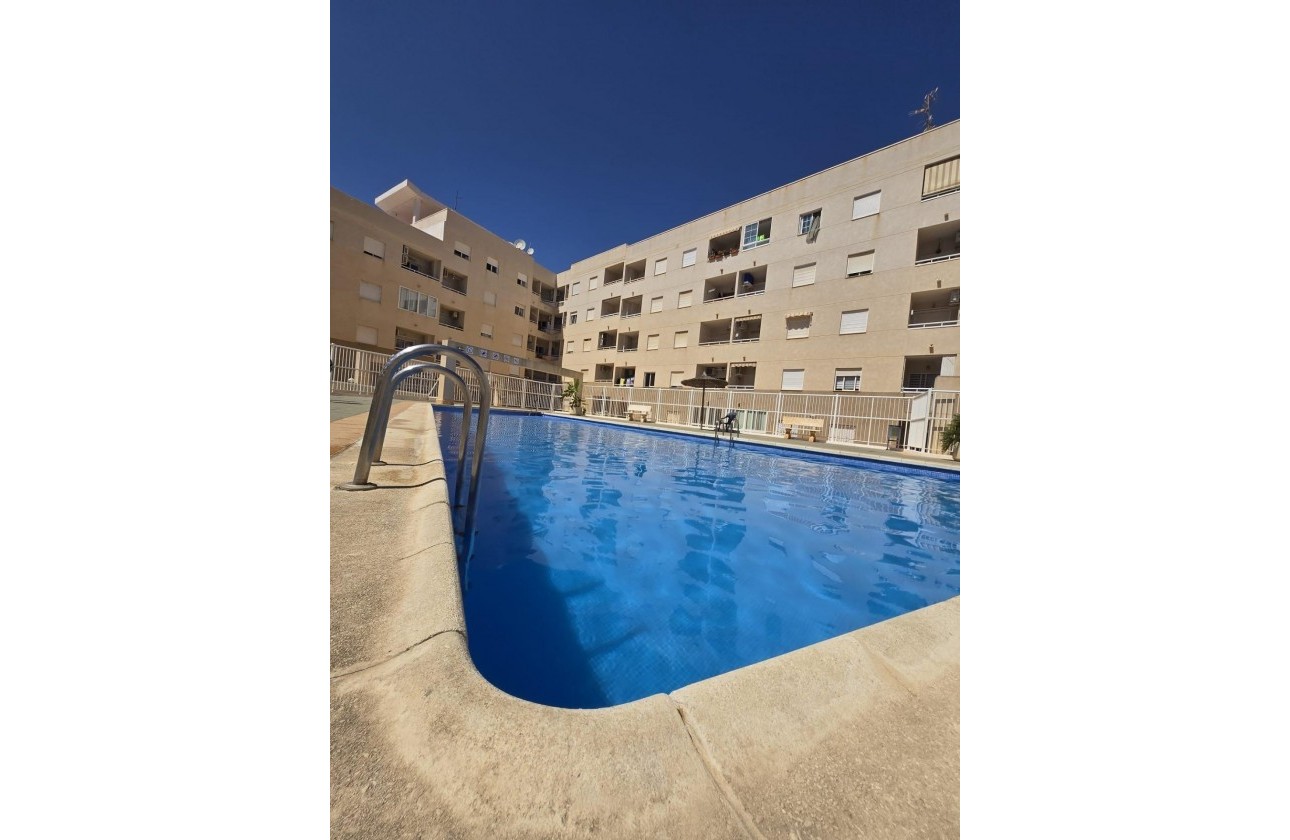 Resale - Apartment - Torrevieja - torrevieja