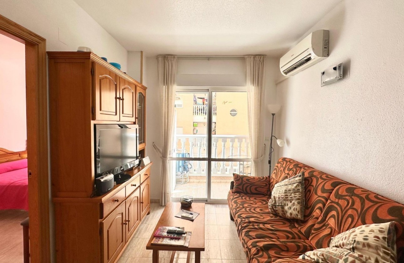 Resale - Apartment - Torrevieja - torrevieja