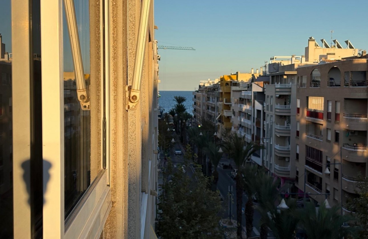 Resale - Apartment - Torrevieja - torrevieja