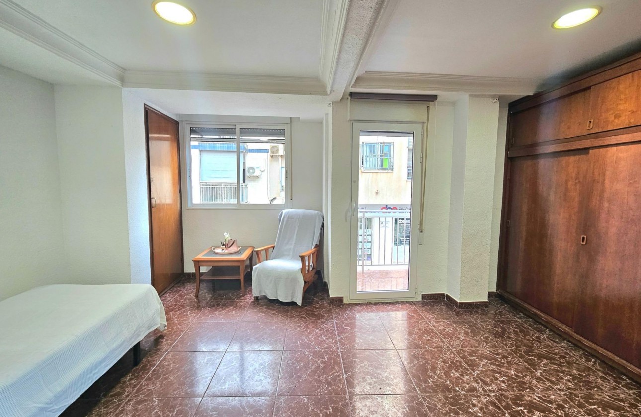 Resale - Apartment - Torrevieja - torrevieja