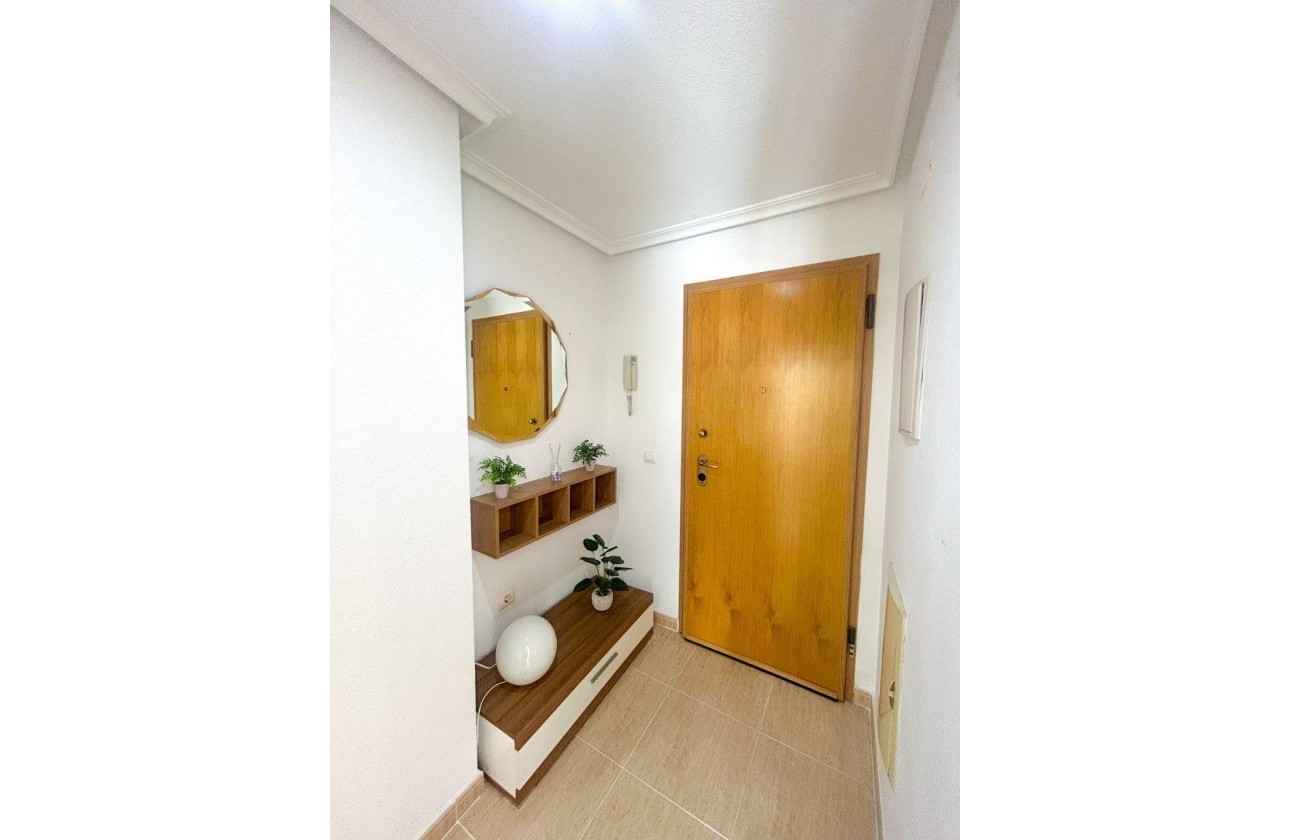 Resale - Apartment - Torrevieja - torrevieja