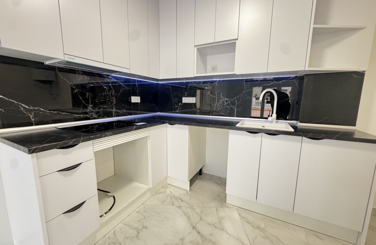 Resale - Apartment - Torrevieja