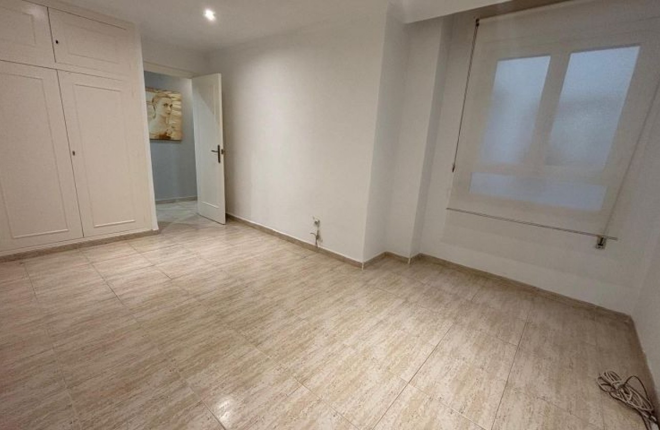 Resale - Apartment - Torrevieja