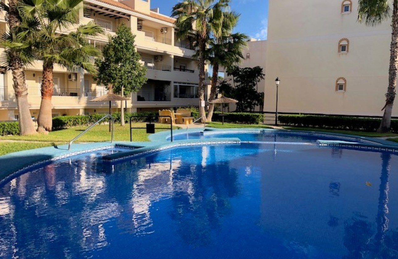 Resale - Apartment - Villamartin - Costa Blanca